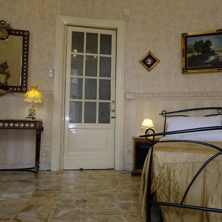 Palazzo Vitrano - Tourist Apartment كاتانيا المظهر الخارجي الصورة
