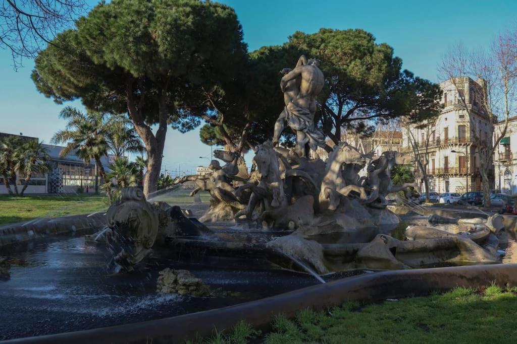Palazzo Vitrano - Tourist Apartment كاتانيا المظهر الخارجي الصورة