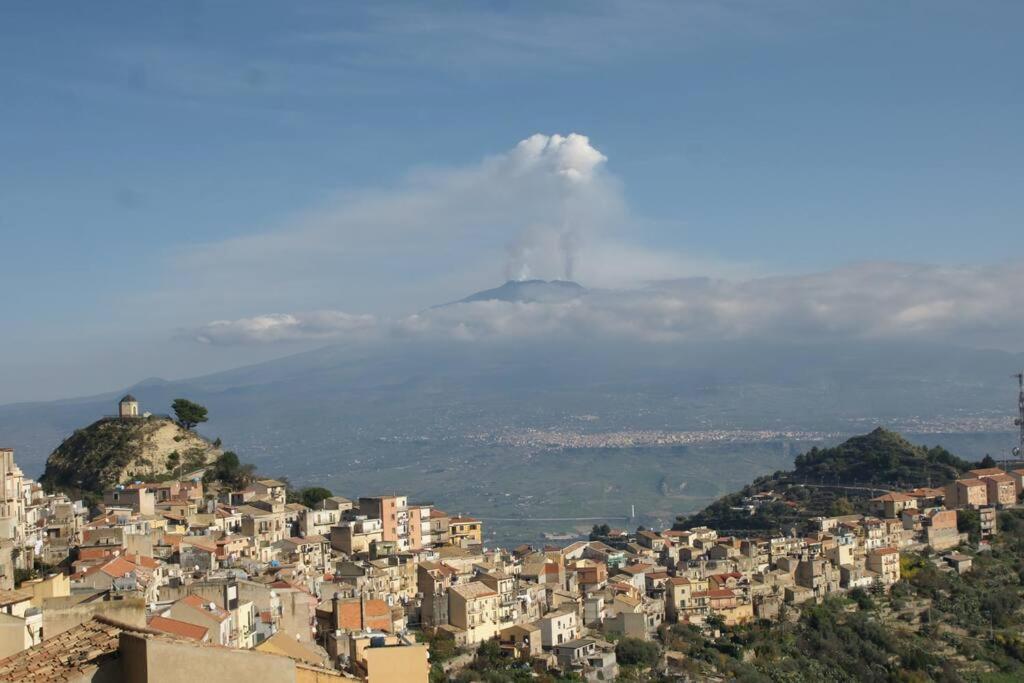 Palazzo Vitrano - Tourist Apartment كاتانيا المظهر الخارجي الصورة