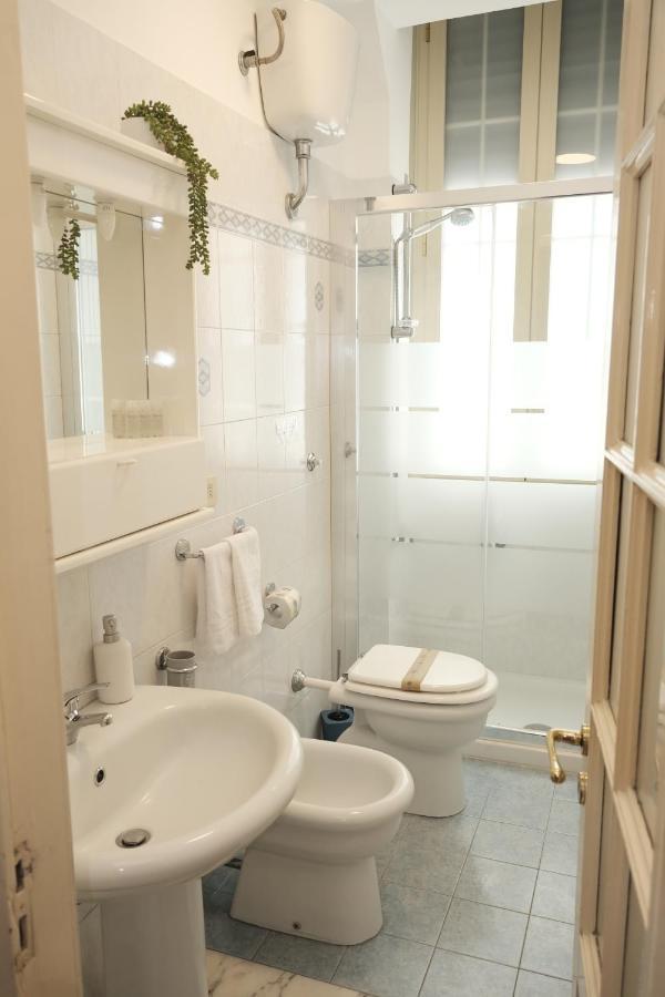 Palazzo Vitrano - Tourist Apartment كاتانيا المظهر الخارجي الصورة