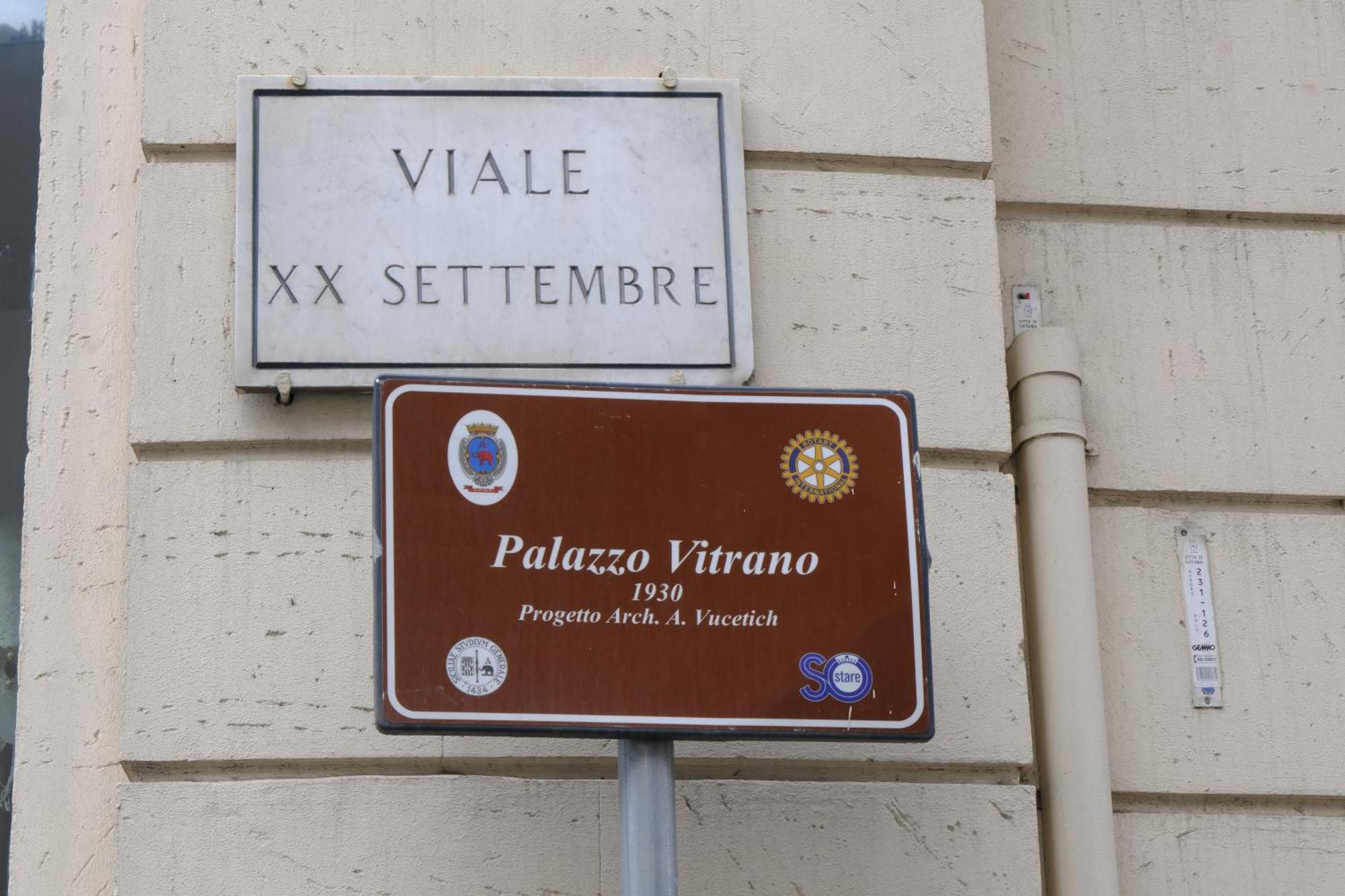 Palazzo Vitrano - Tourist Apartment كاتانيا المظهر الخارجي الصورة